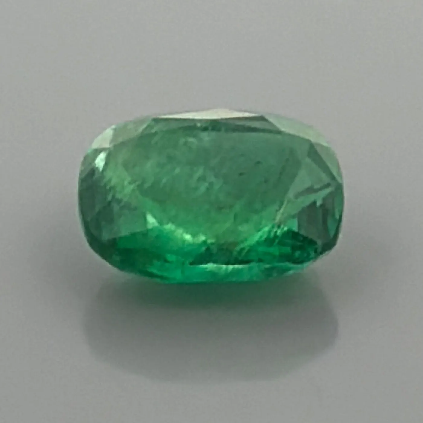 Photo de l’émeraude naturelle coussin 2,41 ct