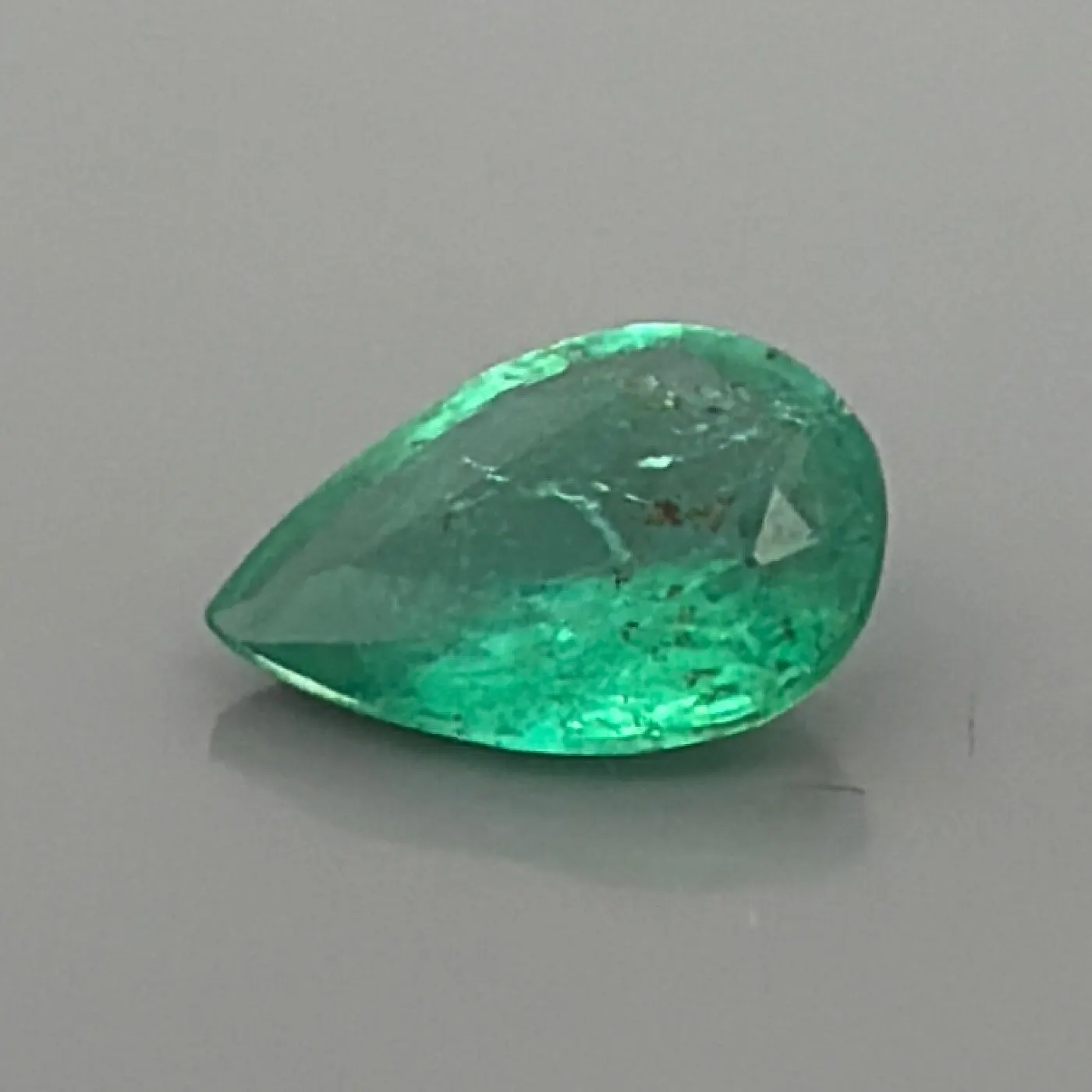 Photo de l’émeraude naturelle poire 1,33 ct